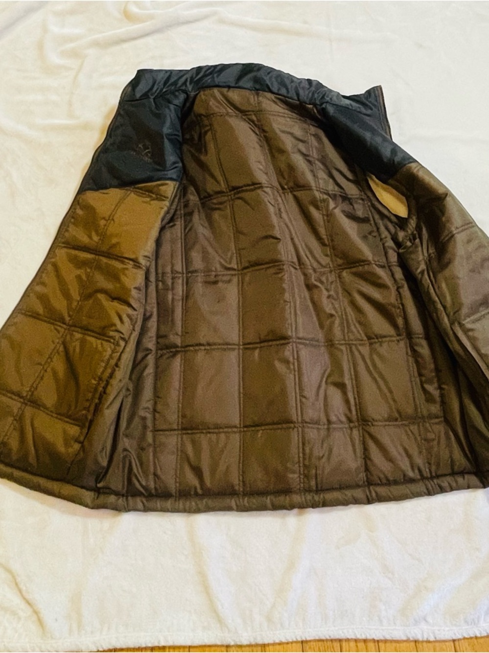 Realtree Men's Camo XXL Puffer Reversible Vest - Brown/Green/Black Broken Zipper - Picture 6 of 16